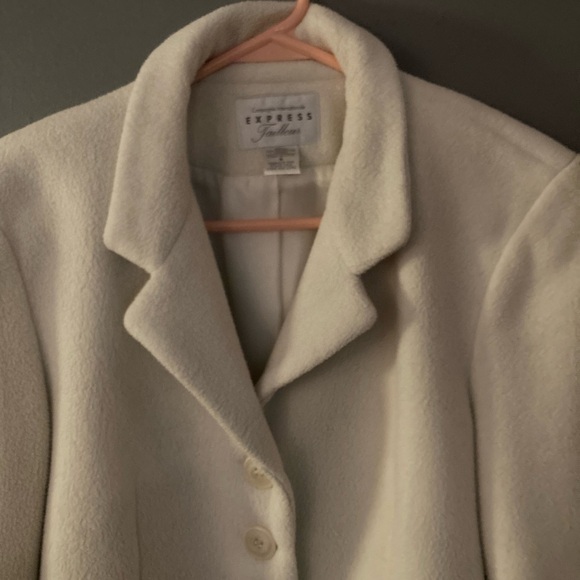 In Excellent Condition! EXPRESS Stunning Winter White Blazer - Picture 3 of 7
